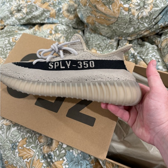 Yeezy boost 350 V2 - Picture 5 of 5
